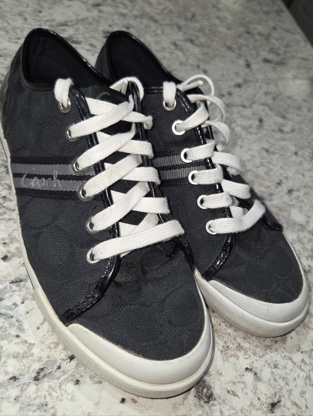 Coach Womens Lace Up Shoes..7.5
